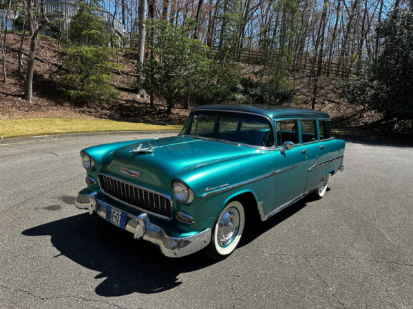 1955 Chevrolet Townsman - Iconic Classic Wagon with Stunning Two-Tone Green Finish - Image 7