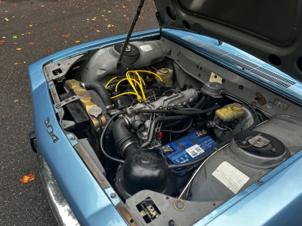 1979 Peugeot 504 TI Automatic – Classic French Sedan in Blue with Sunroof - Image 16