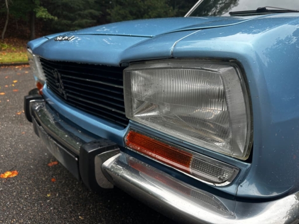 1979 Peugeot 504 TI Automatic – Classic French Sedan in Blue with Sunroof - Image 19