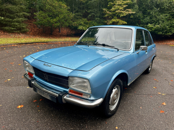 1979 Peugeot 504 TI Automatic – Classic French Sedan in Blue with Sunroof